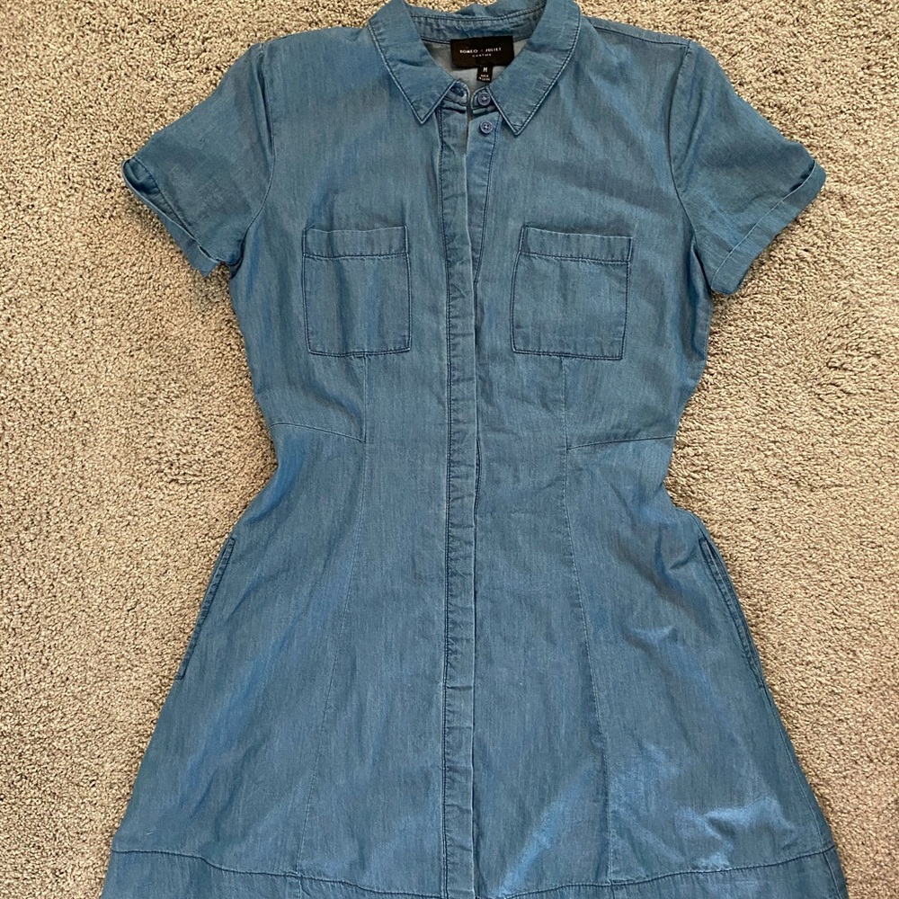 Romeo + Juliet Couture Button Up Denim Dress
